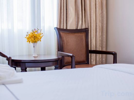 Le President Hotel Room Type - Superior Double Room
