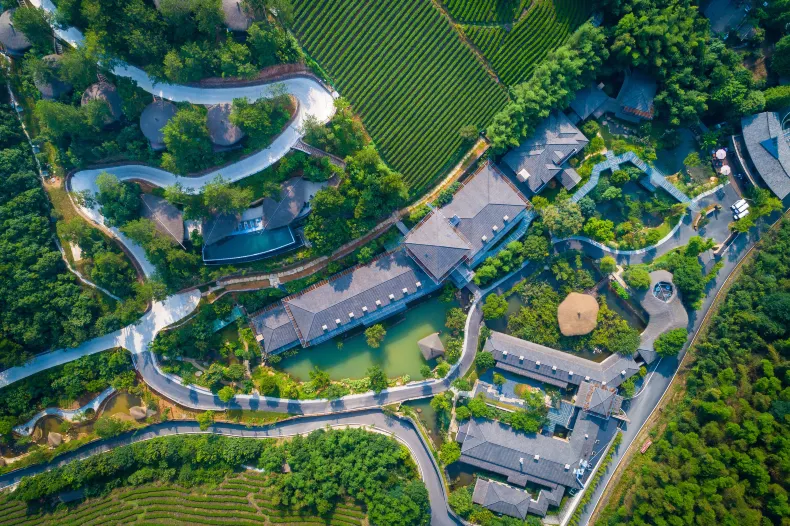 ANJI·JUNLAN LAOZHUANG SHANJU TANGQUAN RESORT HOTEL