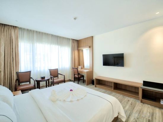 Le President Hotel Room Type - Superior Double Room