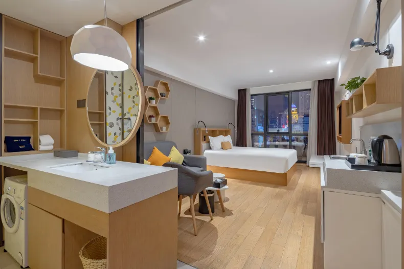 GEM Hotel (Shanghai Bund Nanjing East Road Pedestrian Street shop)