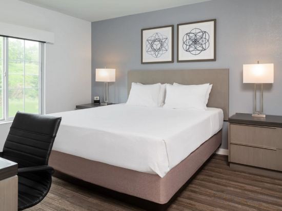 HYATT house White Plains Room Type - Accessible 1 Queen ADA Tub