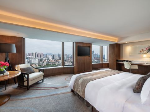 White Swan Hotel Room Type - Deluxe King Room with City View White Swan Hotel Room Type - Deluxe King Room with City View
