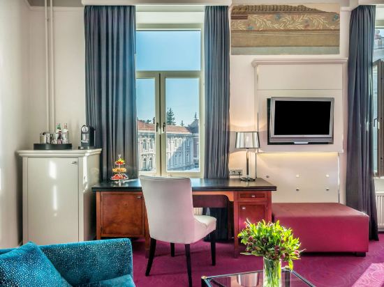 undefined Room Type - Premium Room - Old Town View