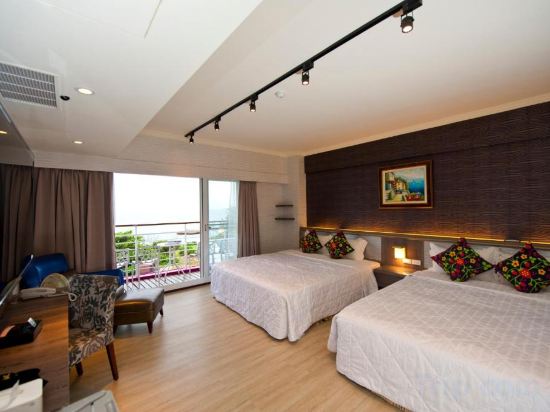 Pin Ciao Hotel Room Type - Quadruple Room with Sea View