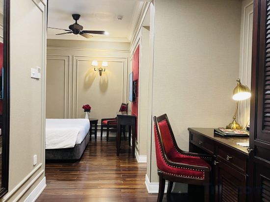 Hotel du Monde Room Type - Superior Room Internal View
