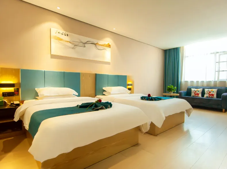 SET Collection Hotel (Macheng North Station Business Logistics City)