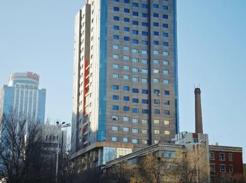 Cloud Four Seasons Urumqi People's Cinema Store