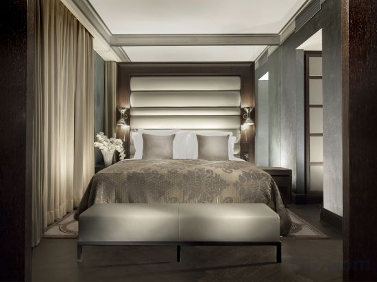 Royal Savoy Hotel & Spa Room Type - Savoy Suite