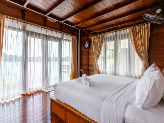 500 Rai Khao Sok Floating Resort Room Type - Family Villa