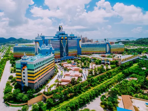 Chimelong Penguin Hotel