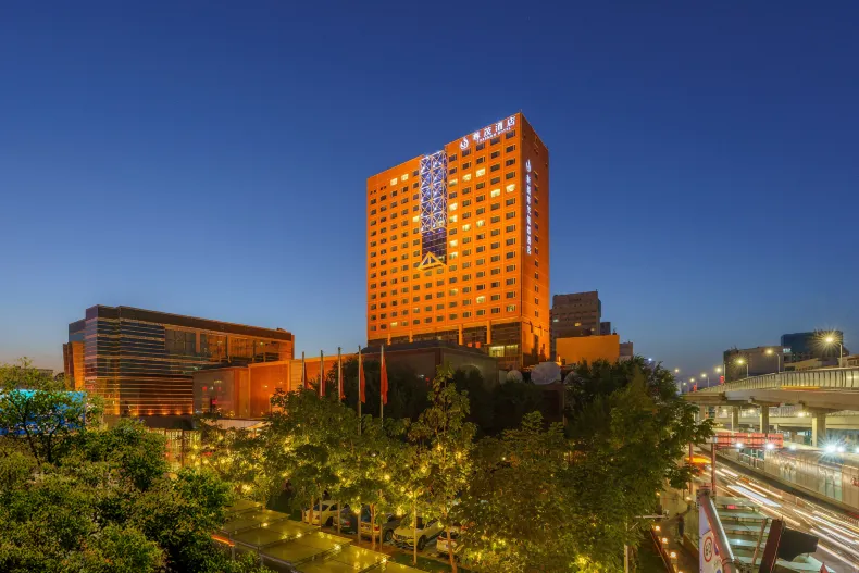 Xinjiang Zunmao Yindu Hotel (Hongshan Park Autonomous Region Museum Store)