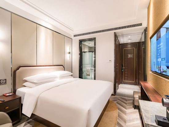 Park Plaza Hotel Beijing CBD Area Room Type - Comfort Selected Queen Room(Mobile Screen Casting + Cloud Rest Mattress + Mini Fridge)
