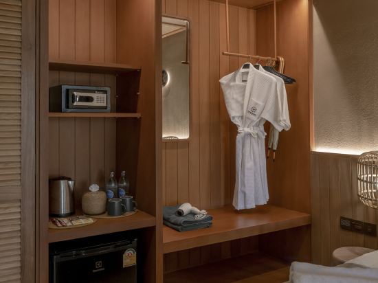 The Spa Resorts - Lamai Beach - Tap to explore photos