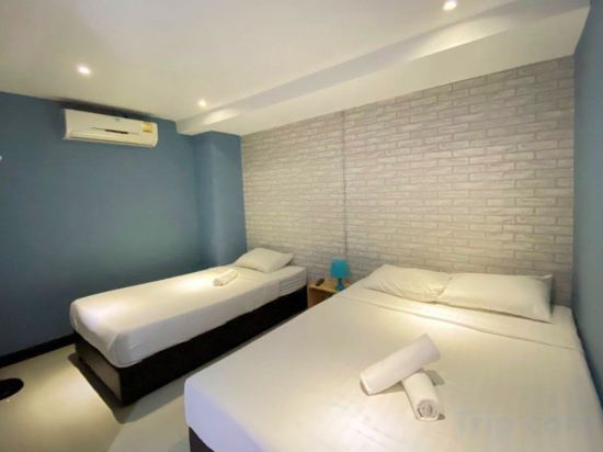 The Little Pig Sukhumvit Room Type - Triple Room With Private Bathroom