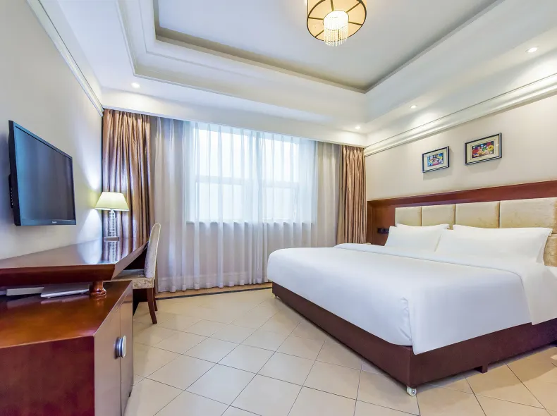 Borrman Hotel (Chongqing Qijiang East Station Shaxihe Park Store)