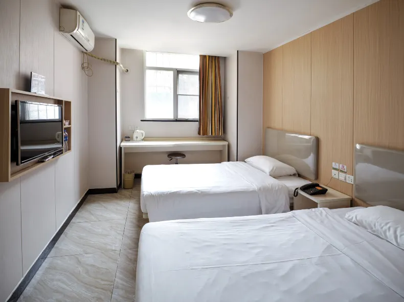 Homeinn Pebble Hotel (Beijing West Railway Station South Square)