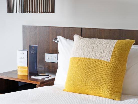 voco Reading, an IHG Hotel Room Type - Standard Room