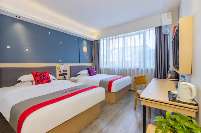 Junyi Hotel Chain (Chenzhou Yuhou Street Store)