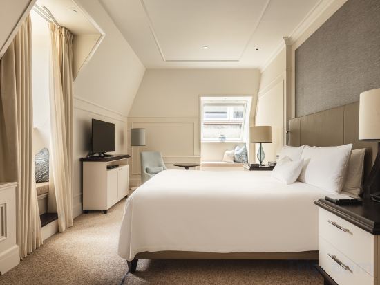 Waldorf Astoria Amsterdam by Hilton Room Type - KING DELUXE ROOM