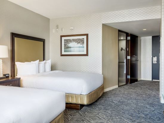 Washington Hilton Room Type - Mobility/Hearing Accessible Two Double Room with Shower Washington Hilton Room Type - Mobility/Hearing Accessible Two Double Room with Shower