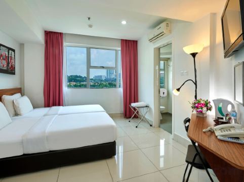 V Hotel Room Type - Deluxe Twin Room