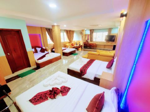 Pheng Chenda Hotel Room Type - Family Suite
