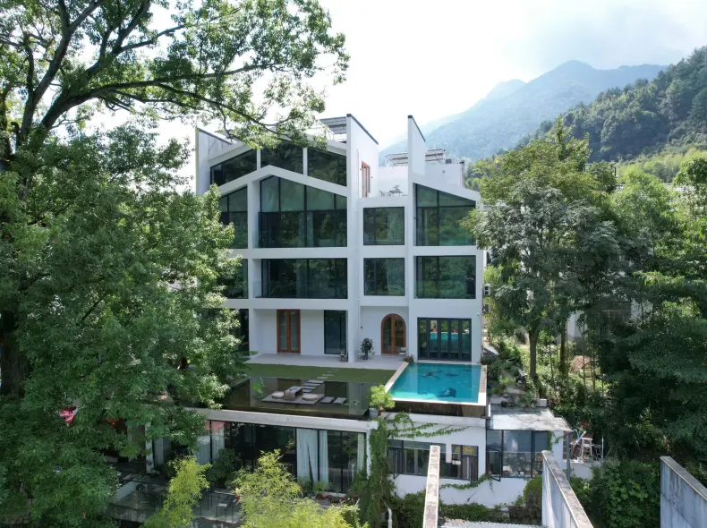 Floral Lux Hotel·Nuanmu | Family‑Friendly Pet‑Friendly Smart Resort (Huangshan Tangkou South Gate)