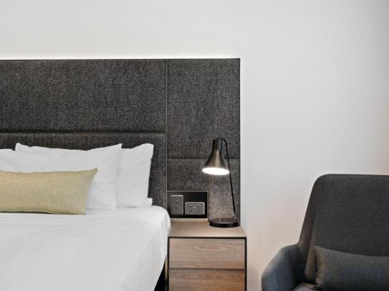 Vibe Hotel Melbourne Room Type - Urban Room Queen