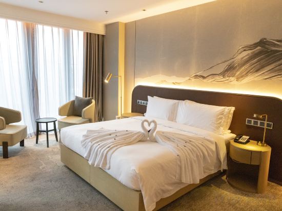 Grand Metropark Jinhai Lake Hotel Room Type - Deluxe Queen Room