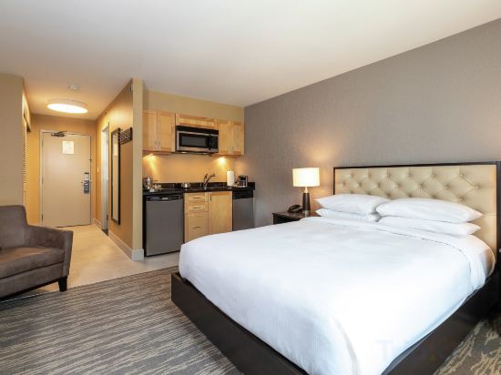 Hilton Whistler Resort & Spa Room Type - Queen Studio