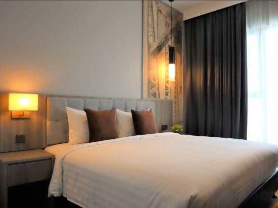 KSL Esplanade Hotel Room Type - Superior King Room