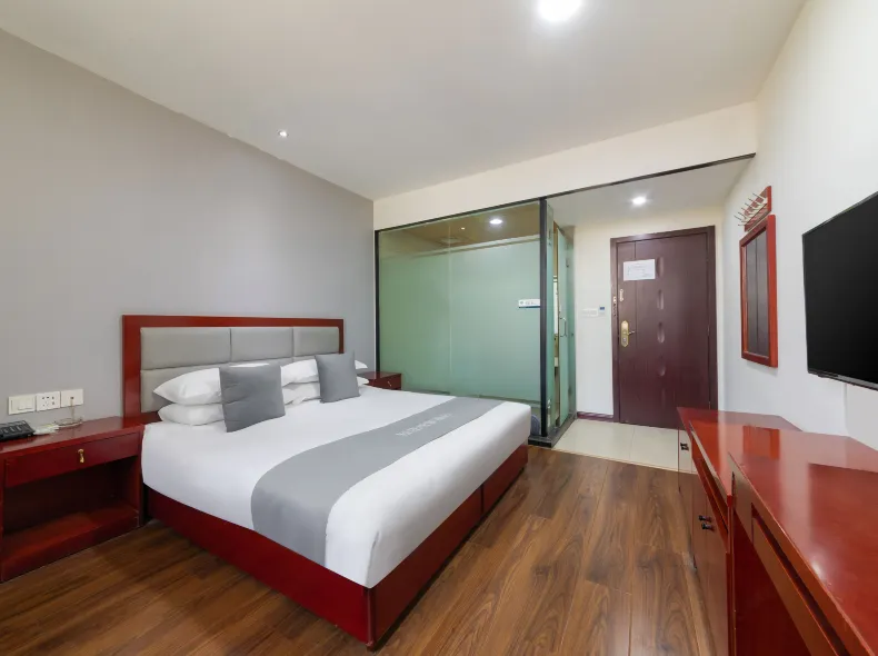 Qingzhu ·Yuexiang Hotel (Xi'an Lintong Huaqingchi Metro Station)