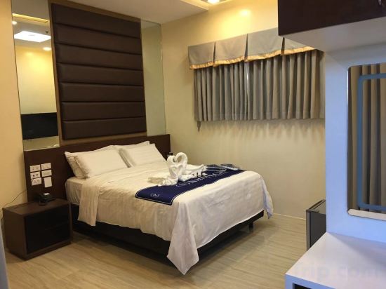 NutriTECH Hotel and Events - Tap to explore photos