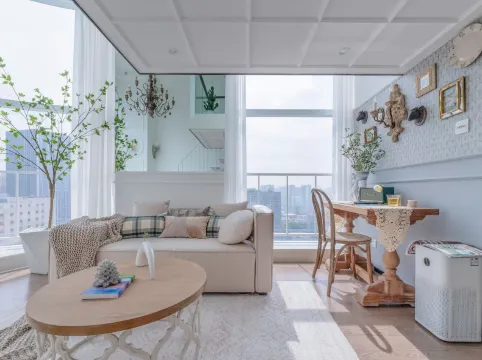 Elong ME Hotel (Chongqing Jiefangbei Pedestrian Street Hong Ya Dong)