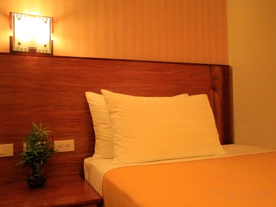 Coron Soleil Express Hotel Room Type - Standard Twin Room