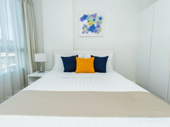 First Choice Suites - Tap to explore photos