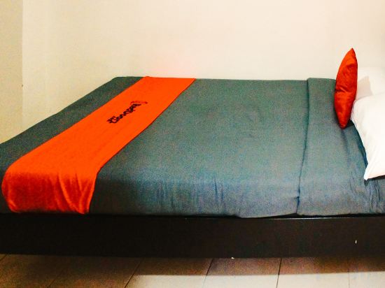 RedDoorz Plus @ Mabolo Cebu Room Type - Executive Suite With 1 Bed