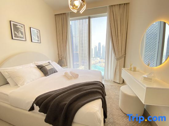 SVIZONA's Premium 3BHK Fountain View Apartment | Downtown Dubai