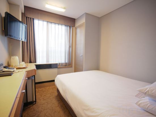 Savoy Hotel Room Type - Junior Double