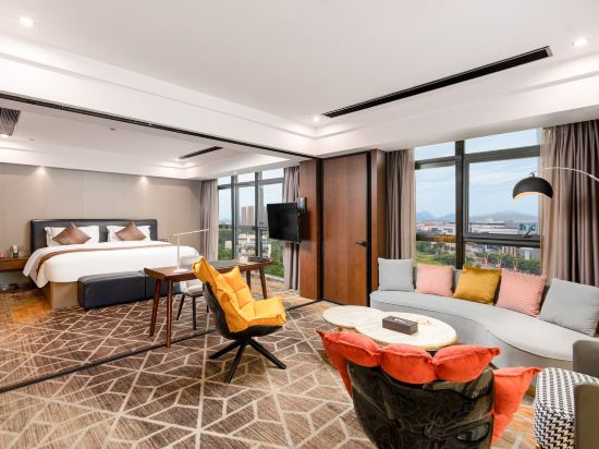 Park Lane Hotel Room Type - Park Lane Suite
