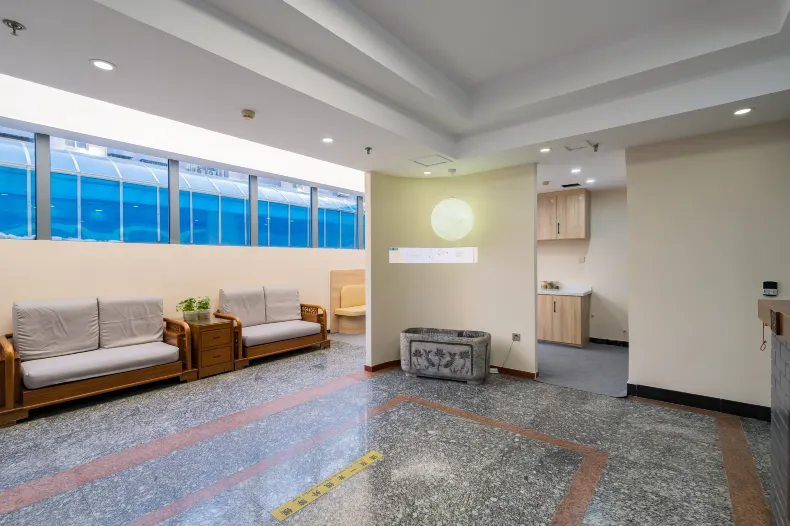 Homeinn Pebble Motel(Beijing Station Tongren Hospital)