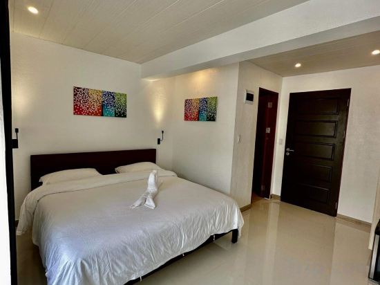 Calypso Beach & Dive Resort Room Type - Junior Premier Room