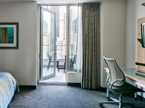 World Center Hotel Room Type - Superior Queen Room with Terrace