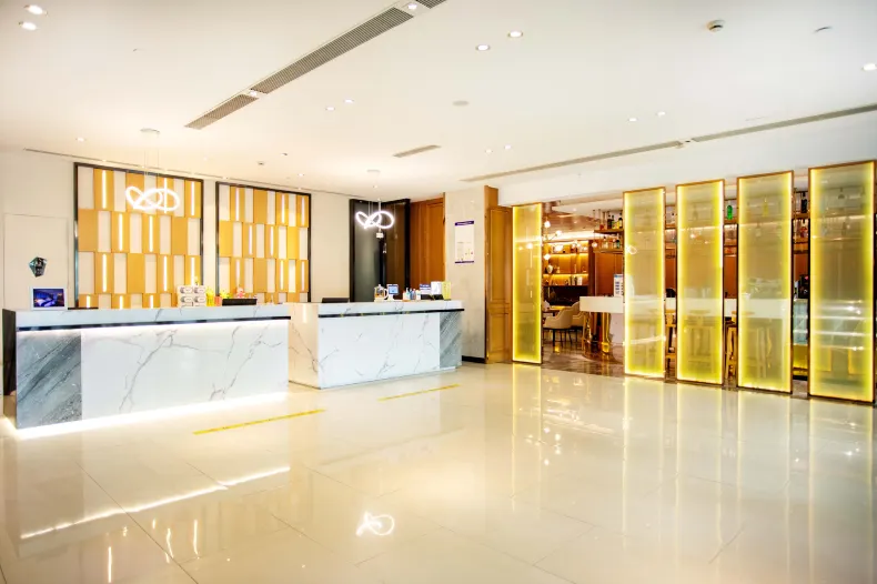 VX Hotel (Shanghai Hongqiao Airport/National Exhibition and Convention Center)