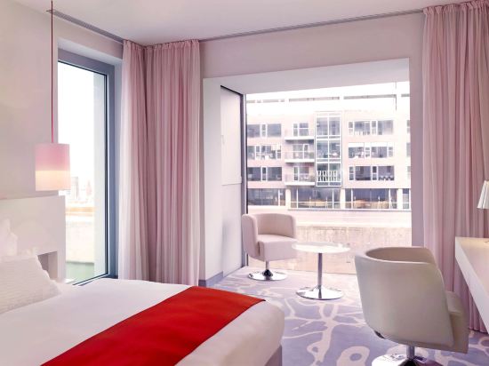 art'otel Cologne - Tap to explore photos
