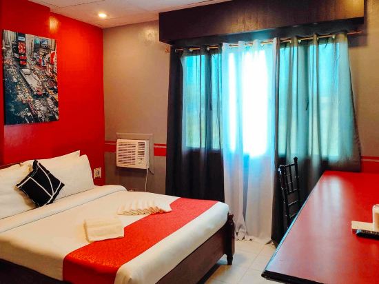 RedDoorz @ Hotel Dian Aparri Room Type - RedDoorz Deluxe Room