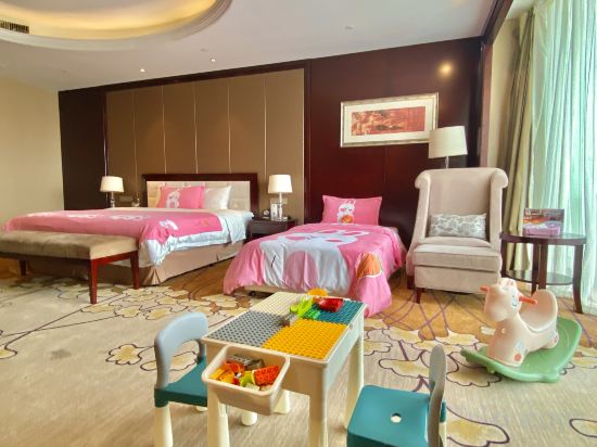 Others 3, New Town Hotel, Nanjing