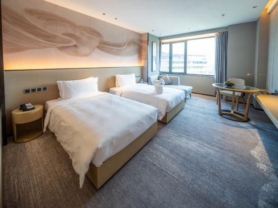 Grand Metropark Jinhai Lake Hotel Room Type - Guestroom - Courtyard-View (2 Beds)