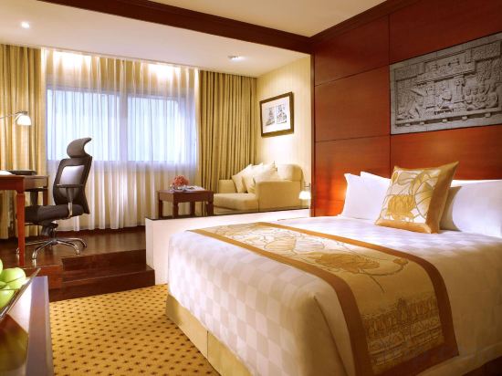 Hotel Borobudur Jakarta Room Type - Executive Pool View Room
