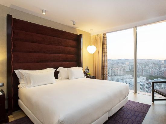 Hyatt Regency Barcelona Tower - Tap to explore photos